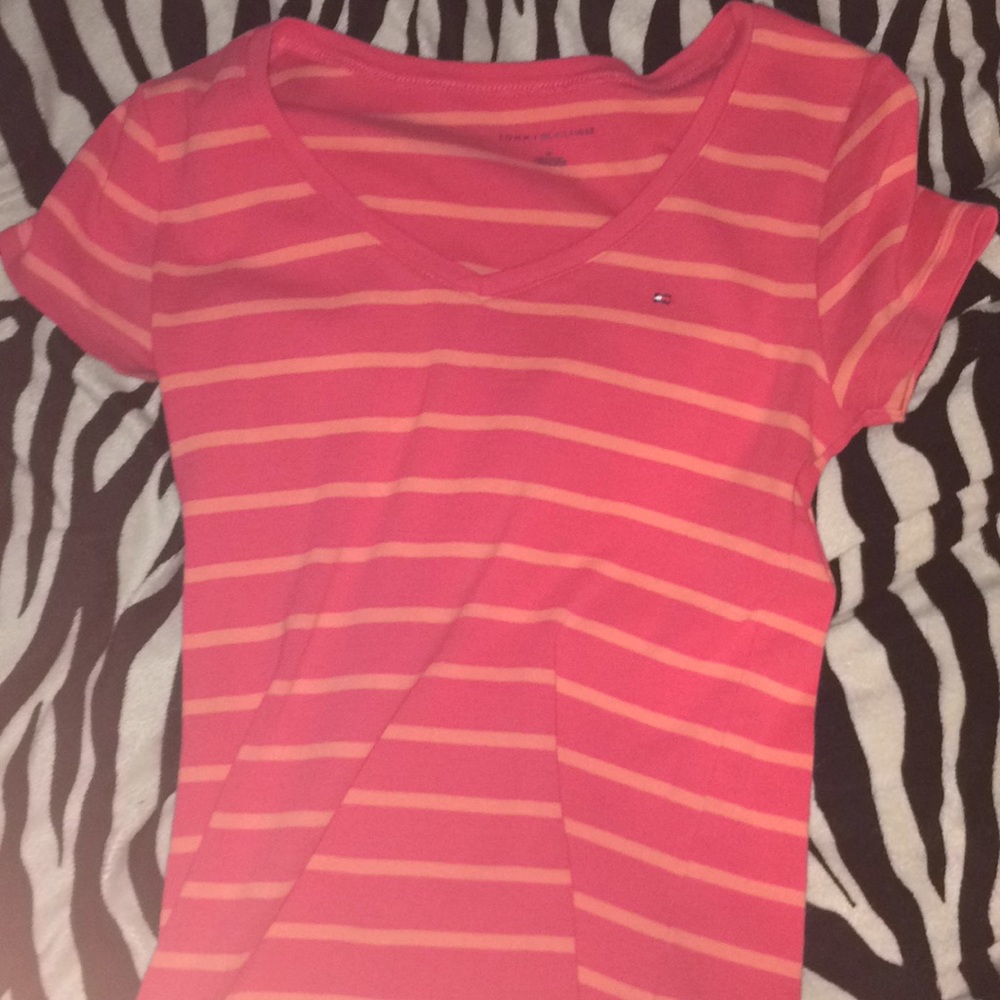 Tommy Hilfiger v neck